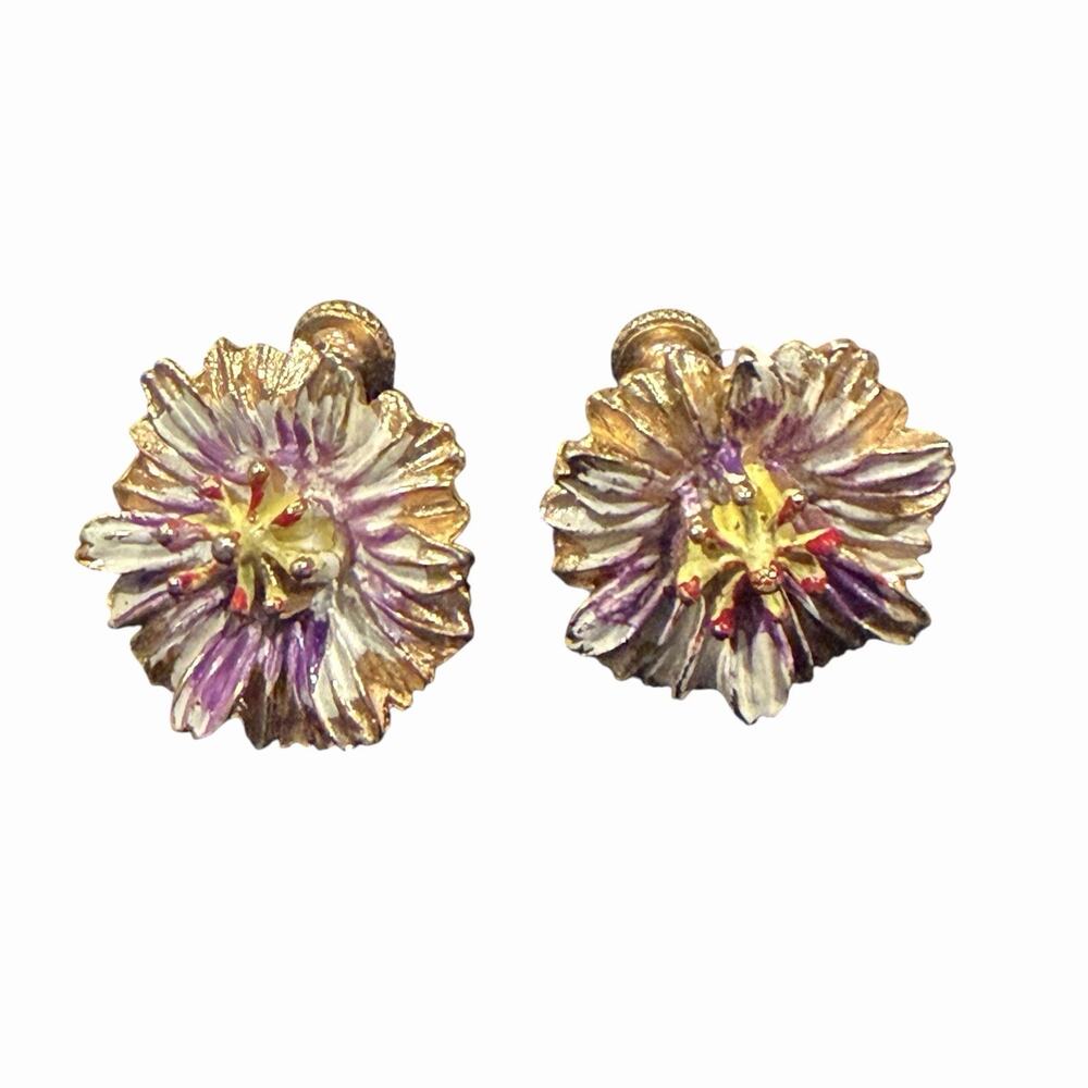 Enamel Painted Cosmos Metal Flower Screw Back Earrings Vintage 1940s